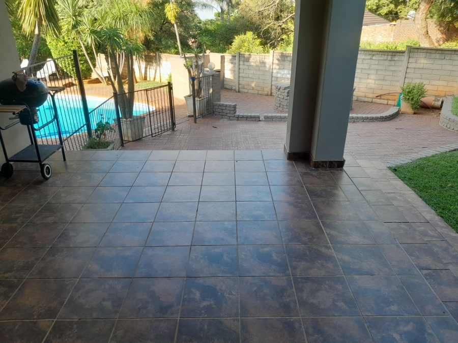 4 Bedroom Property for Sale in Safari Gardens North West